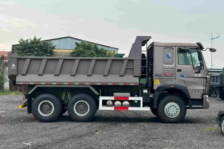 Đặc Điểm Nổi Bật Của Xe Ben Howo 3 Chân Thùng Hd