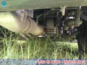 Xe Ben Howo 4 Chân Thùng Đúc Hình Ảnh Bên Hông Xe