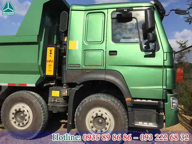 Xe Ben 4 Chân Howo Thùng Đúc Với Hình Ảnh Tổng Quan Chiếc Xe