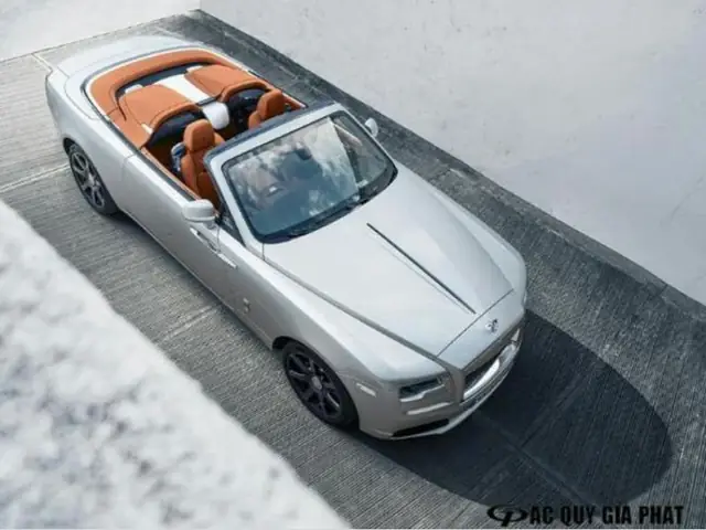 11 Rolls-royce Dawn Silver Bullet