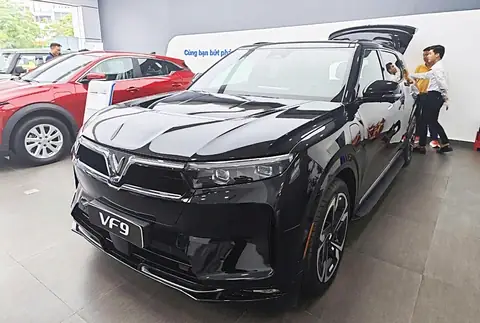 Xe Ô Tô Trong Thời Kỳ Hôn Nhân Là Tài Sản Chung Hay Riêng?