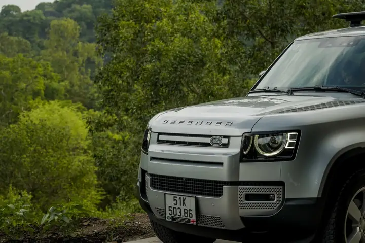 Một Ngày Lên Rừng Xuống Biển Với “vua Việt Dã” Land Rover Defender 110