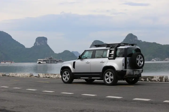Một Ngày Lên Rừng Xuống Biển Với “vua Việt Dã” Land Rover Defender 110