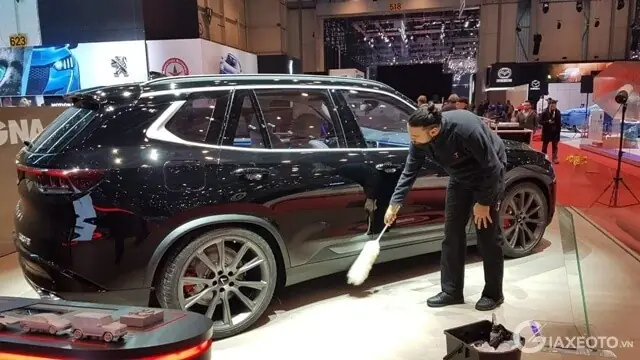 Vinfast Lux V8 Ra Mắt