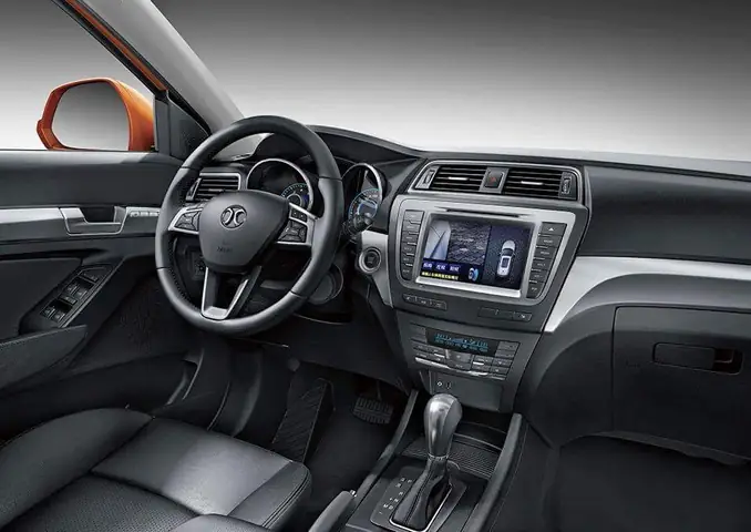 Xe Ô Tô X65 Là Hãng Nào