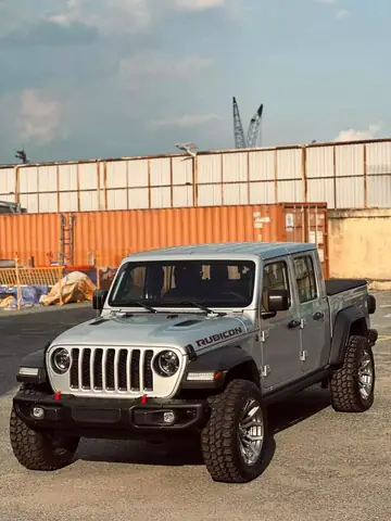 Giã¡ Xeâ Jeep Gladiatorâ Thã¡ng 11/2025