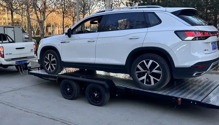 Xe Tải Chở Sắt Va Vào Ô Tô Khác: Hướng Dẫn Xử Lý & Phòng Tránh