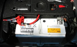 Giá Cả Của Ắc Quy Xe Mitsubishi L300 2.0