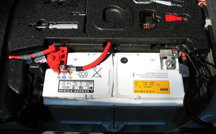 Giá Cả Của Ắc Quy Xe Mitsubishi L300 2.0