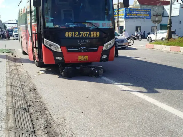 Tai Nạn Giao Thông Mới Nhất 20/9/2025: Ô Tô Khách Cuốn Xe Máy Vào Gầm, 1 Người Tử Vong