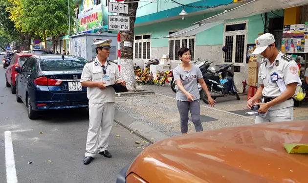 Xử Phạt Ô Tô Đậu Xe Không Trả Phí