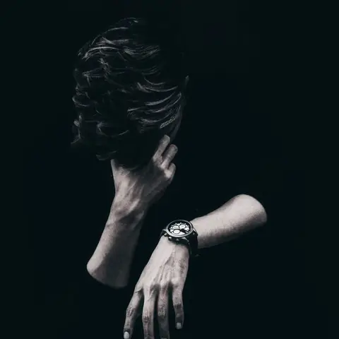 Ảnh Avatar Nam Buồn: Thể Hiện Sự Kiềm Nén Và Nội Tâm