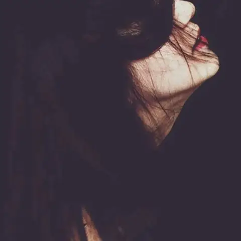 Hình Ảnh Thể Hiện Tâm Trạng Chung Và Tính Biểu Tượng