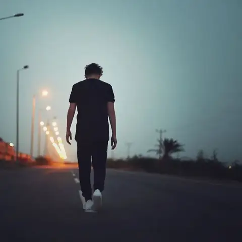 Ảnh Avatar Nam Buồn: Thể Hiện Sự Kiềm Nén Và Nội Tâm