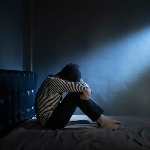 Ảnh Avatar Nam Buồn: Thể Hiện Sự Kiềm Nén Và Nội Tâm