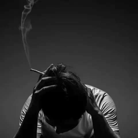 Ảnh Avatar Nam Buồn: Thể Hiện Sự Kiềm Nén Và Nội Tâm