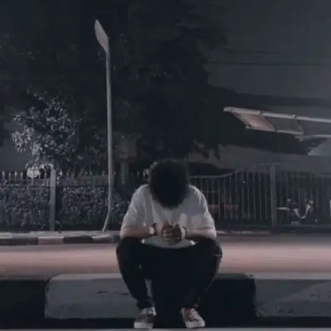 Ảnh Avatar Nam Buồn: Thể Hiện Sự Kiềm Nén Và Nội Tâm