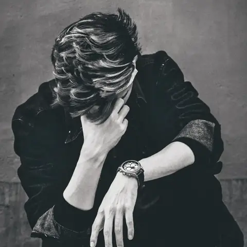 Ảnh Avatar Nam Buồn: Thể Hiện Sự Kiềm Nén Và Nội Tâm