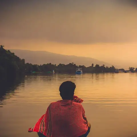 Ảnh Avatar Nam Buồn: Thể Hiện Sự Kiềm Nén Và Nội Tâm