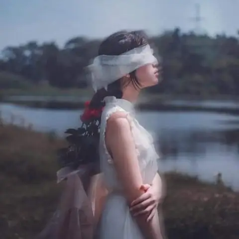 Ảnh Avatar Nữ Siêu Deep: Phản Chiếu Sự Nhạy Cảm Sâu Sắc