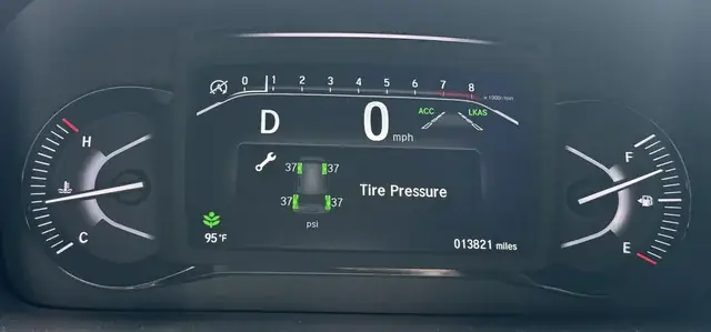 Áp Suất Lạnh Xe Ô Tô Là Gì Và Cách Đo Áp Suất Lạnh Chuẩn Xác