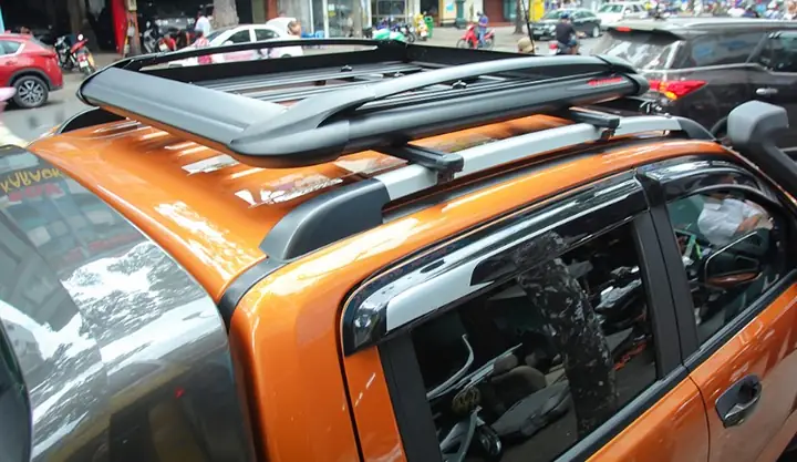 Thanh Dọc Giá Nóc Ô Tô