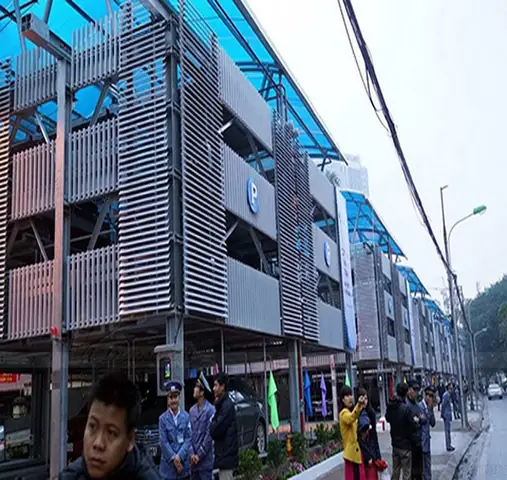 Bãi Đỗ Xe Nguyễn Công Hoan.