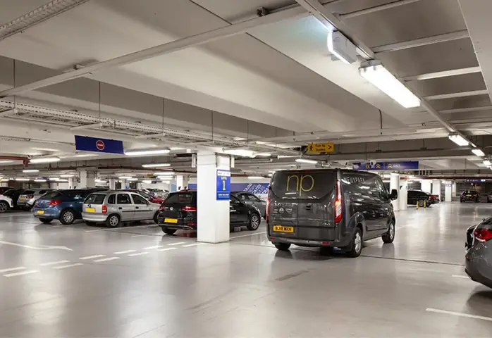 Bãi Giữ Xe Ô Tô – Công Ty Trung Tâm Đồ Cũ Sài Gòn