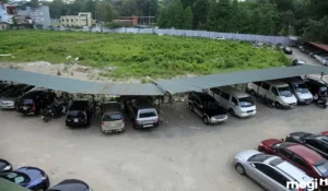 Khu Vực Bãi Sau Có 13 Bãi Đỗ Xe