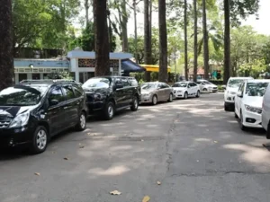 Bãi Gửi Xe Tư Nhân Và Điểm Đỗ Tạm Thời Lân Cận: Tìm Kiếm Linh Hoạt