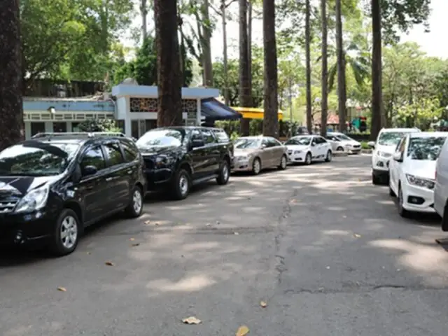 Bãi Gửi Xe Tư Nhân Và Điểm Đỗ Tạm Thời Lân Cận: Tìm Kiếm Linh Hoạt