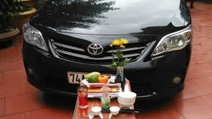 Bài Khấn Xe Ô Tô Đầu Năm: Hướng Dẫn Chi Tiết, Đầy Đủ Lễ Vật & Văn Khấn