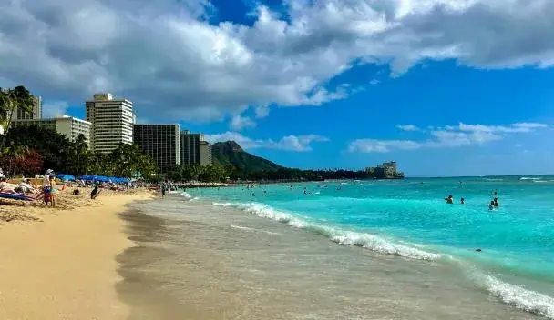 Bãi Tập Xe Ô Tô Ở Hà Nội: Top Địa Điểm Luyện Tập An Toàn Cho Người Mới