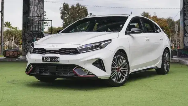 Kia Cerato (nay Là Kia K3): Thiết Kế Thể Thao, Tiện Nghi Dẫn Đầu