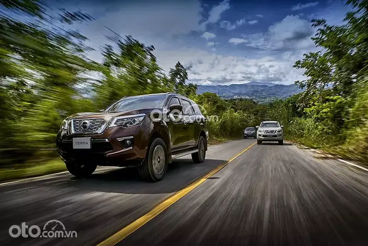 Giã¡ Xe Nissan Terra