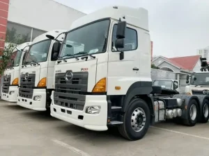 Hino Series 700 (hạng Nặng & Đầu Kéo): Sức Mạnh Vượt Trội