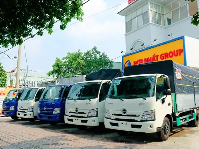 Hino Series 300 (hạng Nhẹ): Linh Hoạt Cho Đô Thị