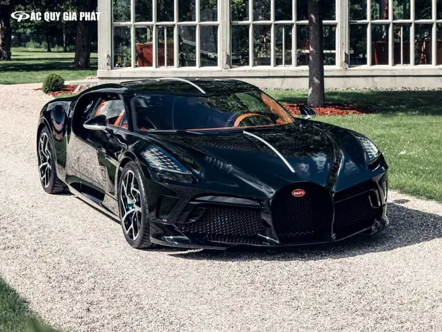 Bugatti La Voiture Noire (khoảng 18.7 Triệu Usd ~ 475 Tỷ Vnđ)
