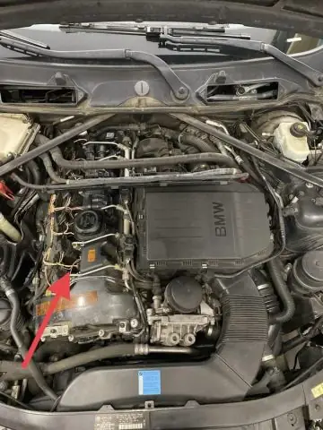 Kiểm Tra Bánh Trước Xe Ô Tô Có Mùi Lạ