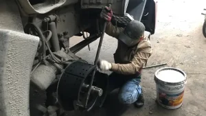 Những Dấu Hiệu Nhận Biết May Ơ Xe Ô Tô Cần Bảo Dưỡng