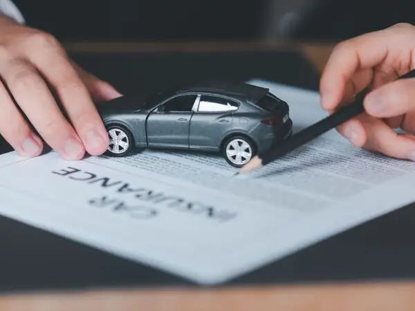 Bảo Hiểm Trách Nhiệm Dân Sự Bắt Buộc Ô Tô 5 Chỗ