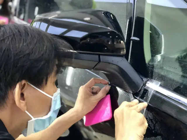 Quy Trình Dán Ppf Ô Tô – Phim Bảo Vệ Sơn Như Thế Nào?