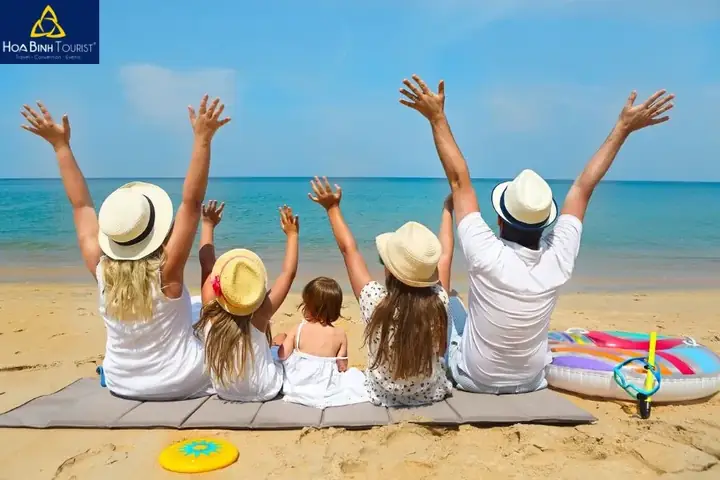 Tránh Các Dịp Lễ Hội Lớn