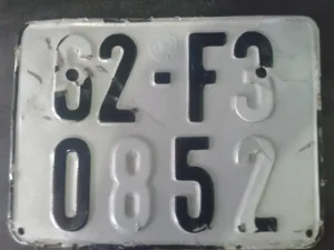 Biển Số Xe Ô Tô Bị Mờ Có Cần Cấp Lại Không? Thủ Tục, Lệ Phí Và Quy Định Mới Nhất