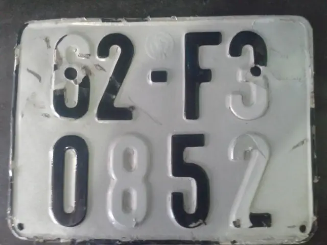 Biển Số Xe Ô Tô Bị Mờ Có Cần Cấp Lại Không? Thủ Tục, Lệ Phí Và Quy Định Mới Nhất