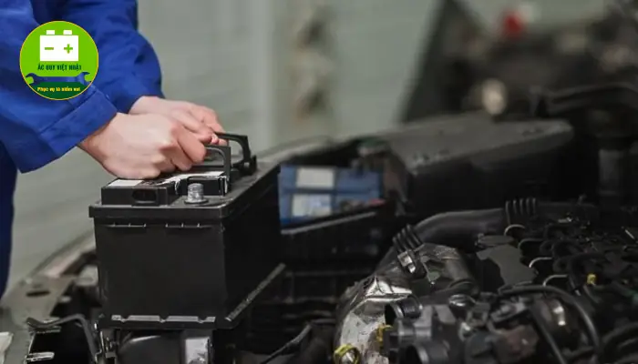 Cách Tự Thay Bình Ắc Quy Xe Hơi Tại Nhà