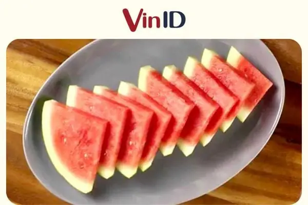 Cách Bổ Dưa Hấu Truyền Thống