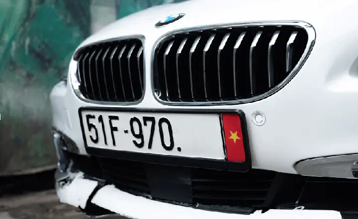 Ép Biển Số Xe Là Gì? Vì Sao Cần Ép Biển Số Ô Tô?