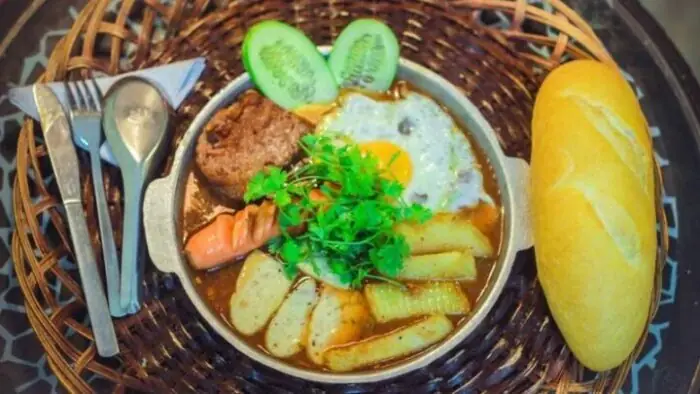 Bánh Mì Chảo Ngõ 1 Ao Sen: Tiện Lợi Và Đa Dạng