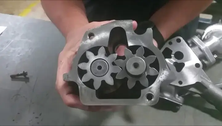 Bơm Nhớt Xe Ô Tô